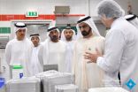 الشيخ محمد بن راشد يتفقد سير العمل في “الإمارات لتموين الطائرات”