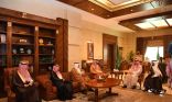 الأمير مشعل بن ماجد يستقبل وكلاء وزارة التجارة والاستثمار