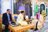 خادم الحرمين يتسلم رسالة من الملك محمد السادس